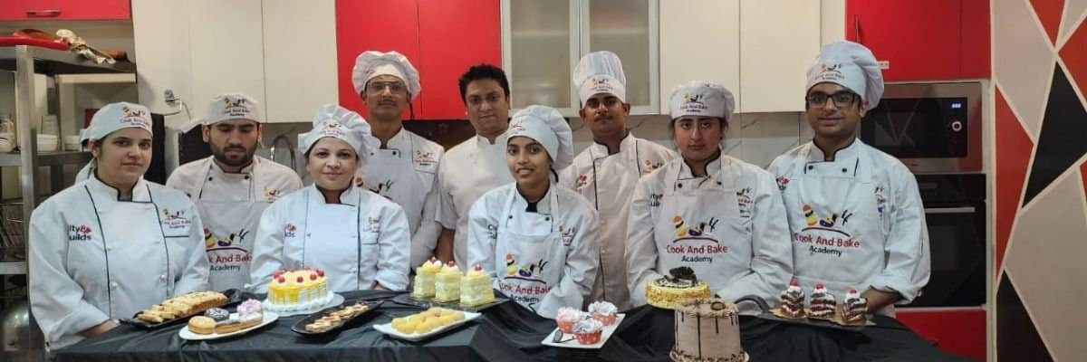 COOK AND BAKE ACADEMY
